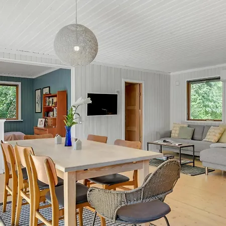 Cozy In With Wifi Holiday home Gilleleje