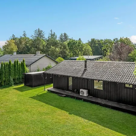 Cozy In With Wifi Holiday home Gilleleje